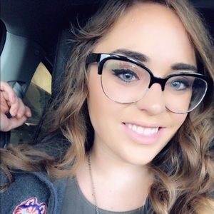 Meet your Posher, Hailey